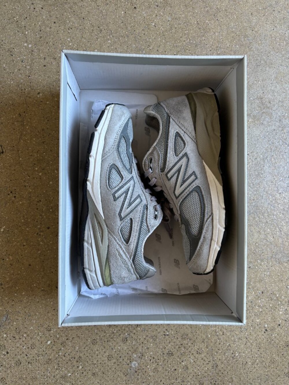 Balance 990 V4 Sneakers Grey Men’s Size 6/ Women's Size 7.5